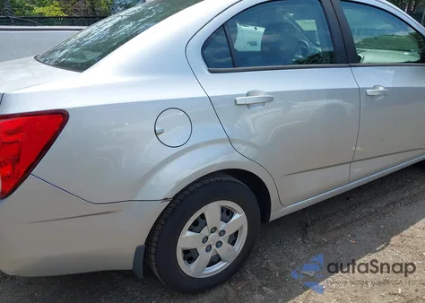 2014 Chevrolet Sonic Ls Auto z USA, uszkodzony, nr VIN 1G1JA5SG2E4145591